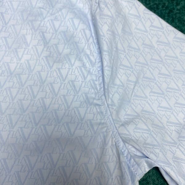 絶対欲しい!ルイヴィトン ロングスリーブスリムシャツ 偽物 vug17778